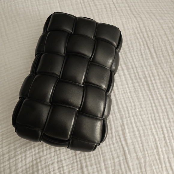 Bottega padded cassette retails 4900 - Picture 5 of 10